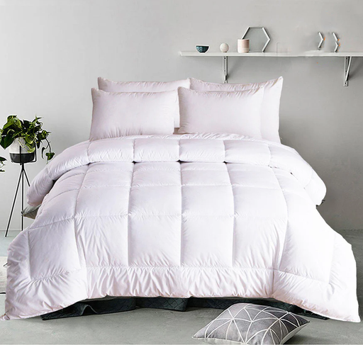 Wrap yourself in luxury and comfort with Danoz Direct down alternative quilt Doona. With a luxurious 500gsm filling -