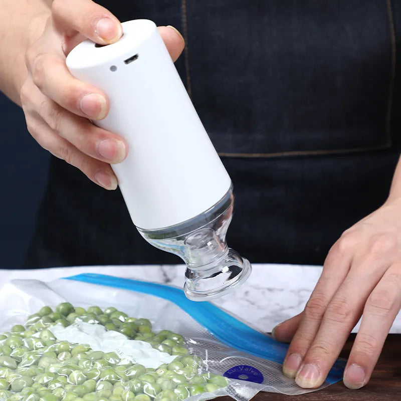 Preserve the freshness of your food with Danoz Direct's Vacuum Food Storage Set! Vacuum pump remove air from the zipper bags