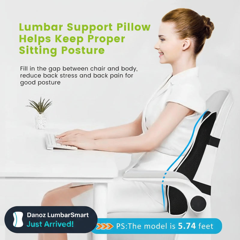 Woman sitting on a chair with a lumbar support pillow, text about its benefits.