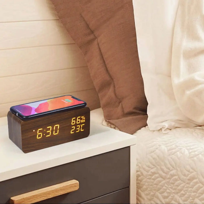 Danoz Exclusive - Digital Alarm Clock Wooden Temperature And Humidity Alarm Clock LED Electronic Clock Smartphone Wireless Charger