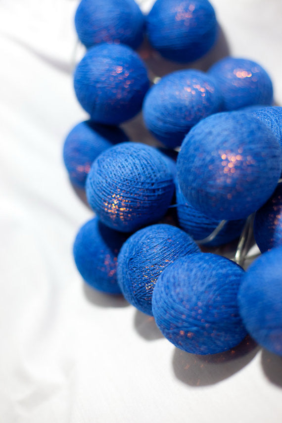 Danoz Xmas - 50 Ball Dark Blue LONG 5m String Light Battery Box 5cm Cotton Ball  Christmas Birthday Boy Special Occasion Decoration