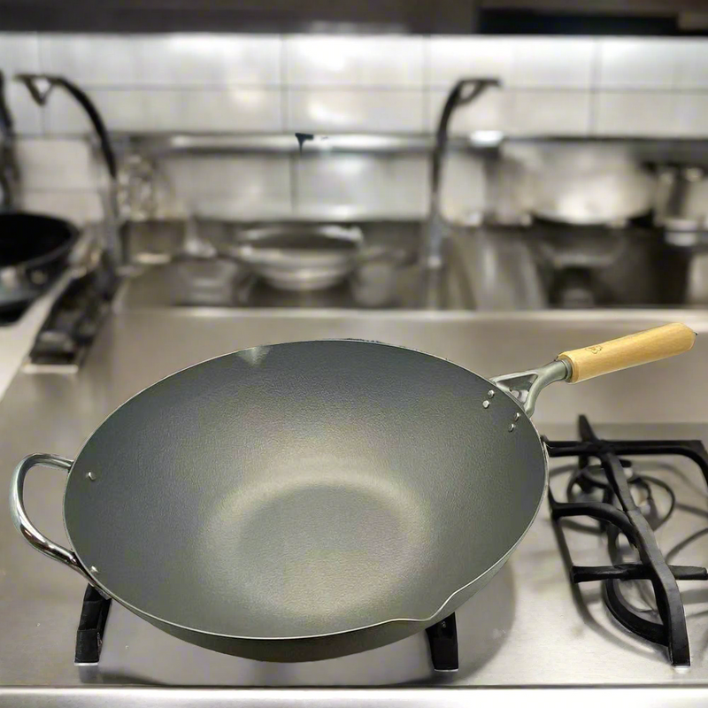 Ultimate cooking performance with Danoz Direct Kirameki Premium Cast Iron Nitriding Processing Stir-fry Wok! Made in Japan