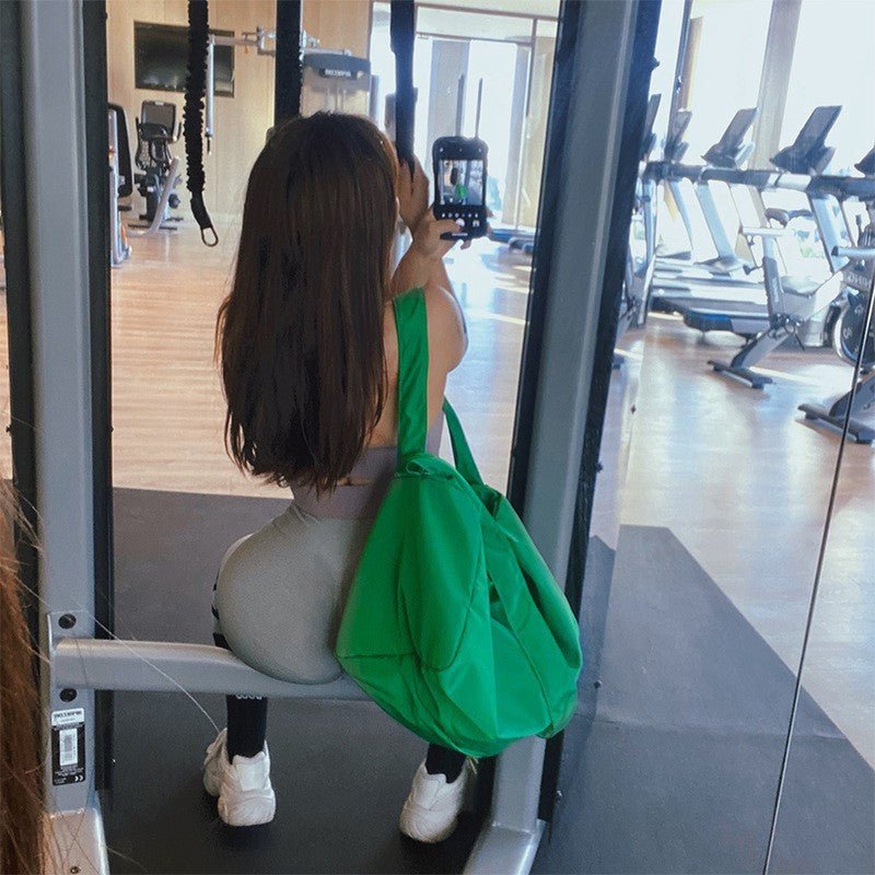 Danoz Fashion - Orange Red Large - Capacity Nylon Sports Fitness Bag(42x27x23cm) - Multi - functional Yoga Training & Travel Duffel, Waterproof Solid Color - danozdirect