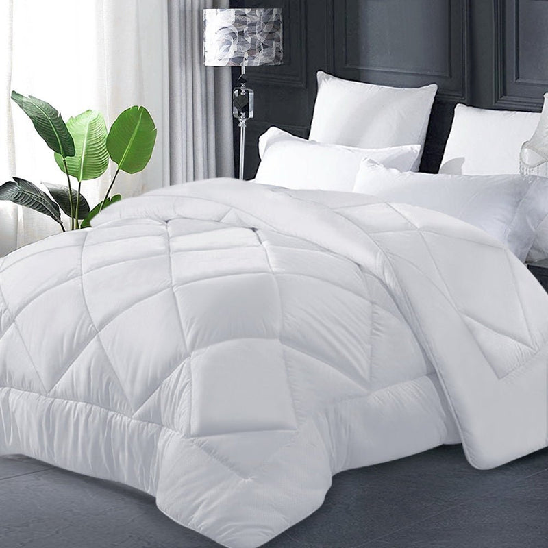 Indulge in the ultimate comfort and luxurious sleep with Danoz Direct Giselle Bedding 400GSM Microfibre Bamboo Quilt Super King! - danozdirect
