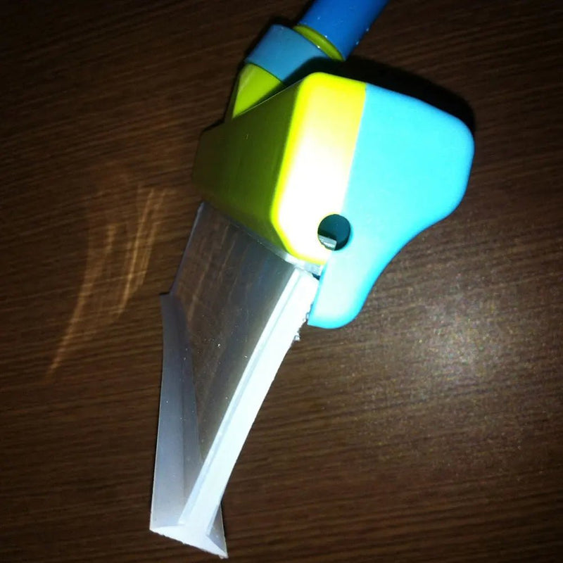 Sparkling windows without the squeaky frustration? This 12 - inch silicone squeegee kit is your new best friend! Glide it across glass, mirrors, and shower doors to banish streaks and water spots in seconds - danozdirect