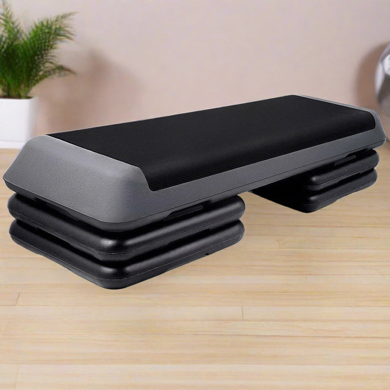 Enhance your workout with Danoz Direct Everfit 3 Level Aerobic Step! 110cm stepper is designed to help achieve your fitness goals at home