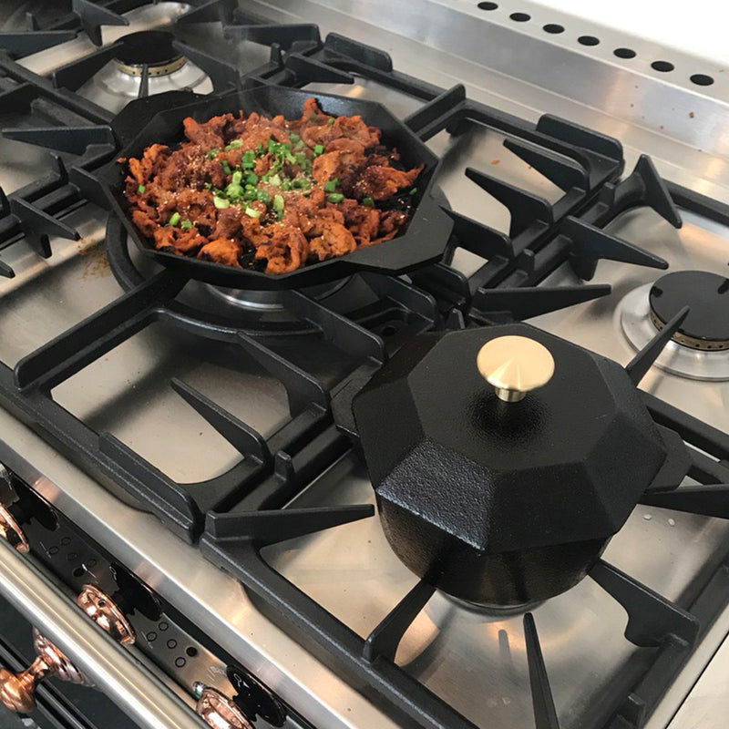 Danoz Direct - Mommy's Pot 21cm Cast-Iron Traditional Pot Non-Stick Pre-Seasoned