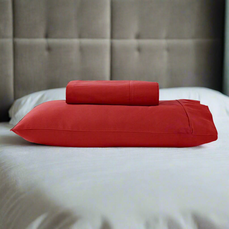 Danoz Direct -  280TC 50% Polyester 50% Cotton Sheet Set Single Red