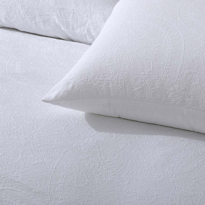 Danoz Direct -  Accessorize Elma White Jacquard Quilt Cover Set Super King