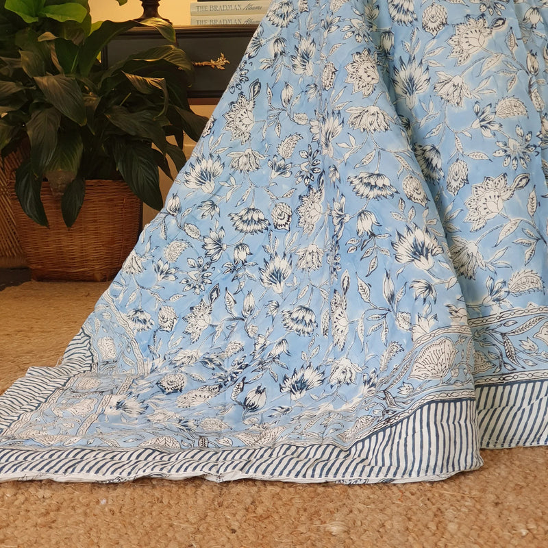 Danoz Direct -  Wild Flower Ocean Reversible Quilt - Blue (Size: King 228 cm x 274 cm)